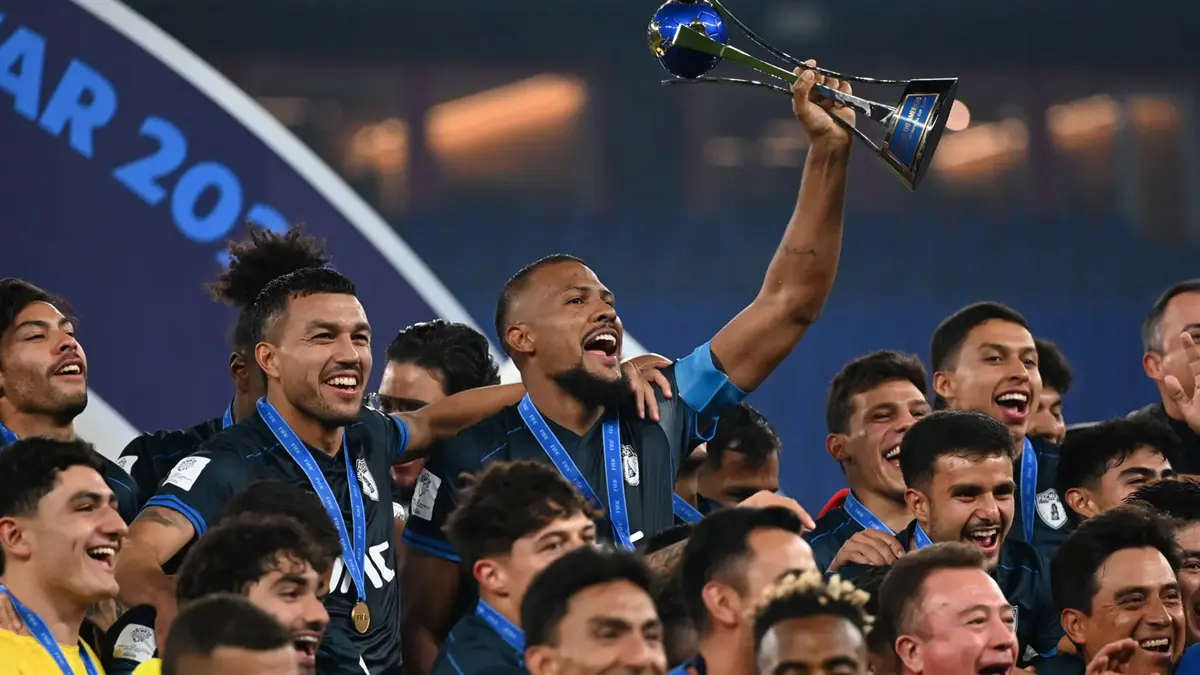 国际足联洲际杯（FIFA Intercontinental Cup）新LOGO设计赏析与创意解析