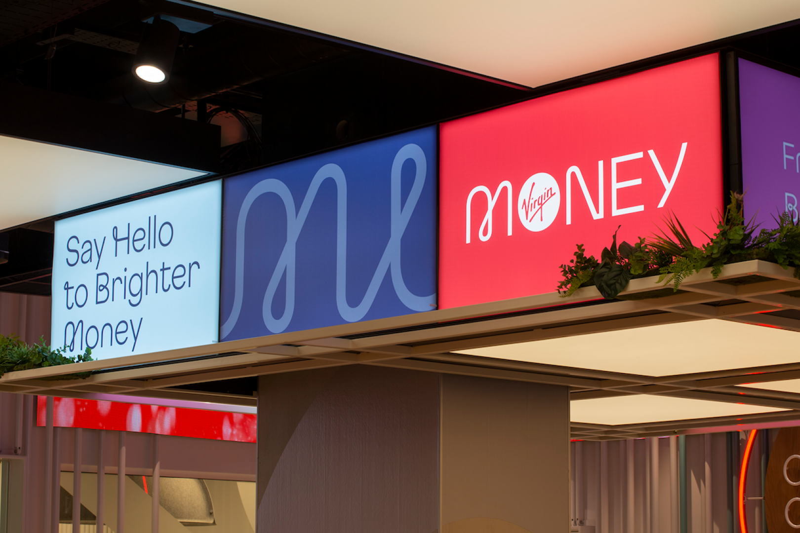 深圳品牌形象设计公司分享金融行业Virgin MoneyVI设计